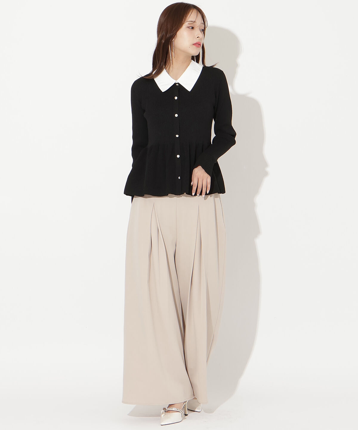 アンドクチュール「シャツ襟付きペプラムニットプルオーバー」|ニット・セーター|