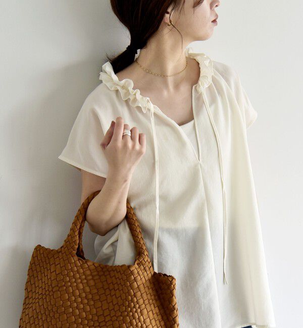 quaranciel「《追加予約》quaranciel:〈洗濯機可能〉フリルカラー リボン フレンチスリーブ ブラウス」|シャツ・ブラウス|