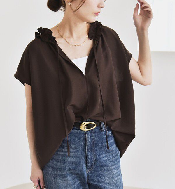 quaranciel「《追加予約》quaranciel:〈洗濯機可能〉フリルカラー リボン フレンチスリーブ ブラウス」|シャツ・ブラウス|