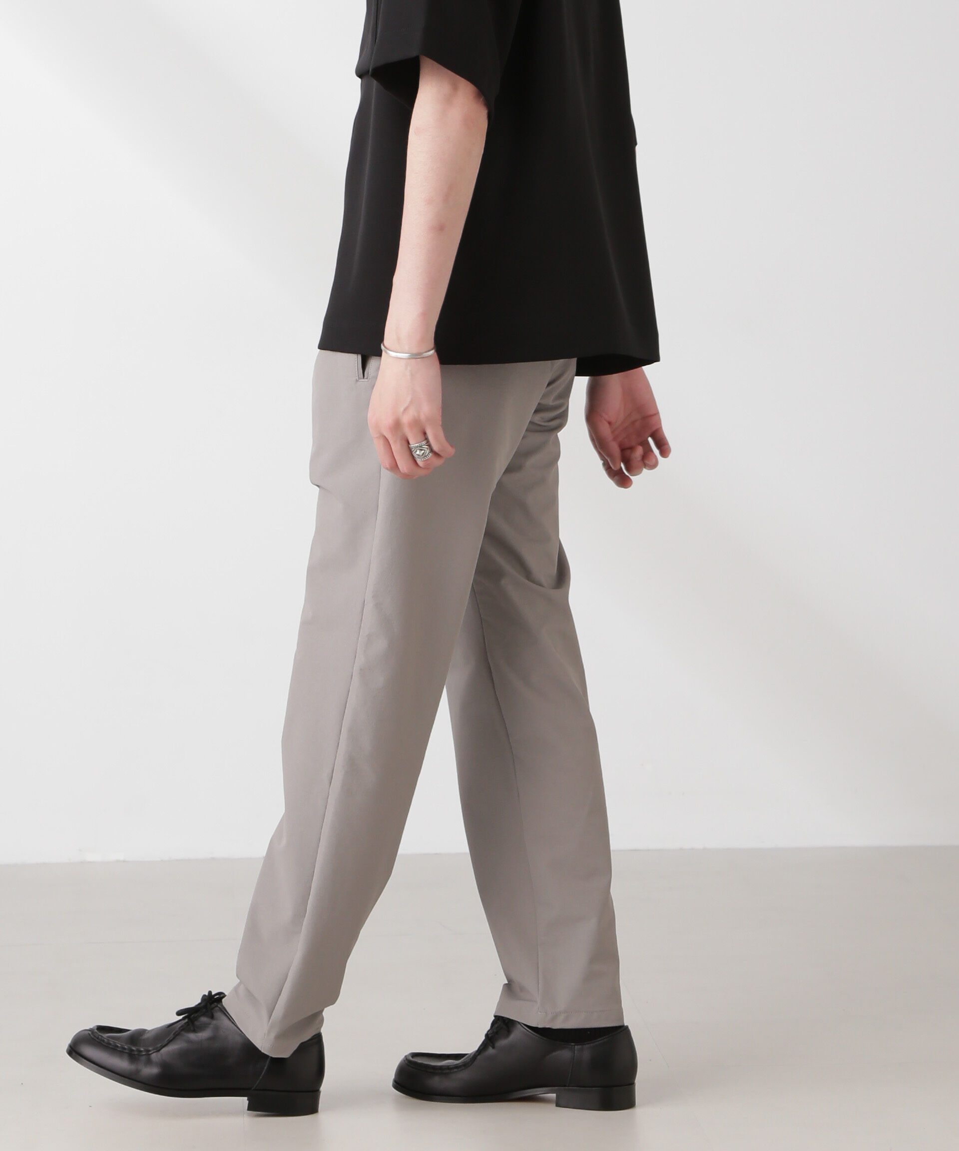 nano･universe「ハイストレッチスポーティーテーパードイージーパンツ」|チノ|