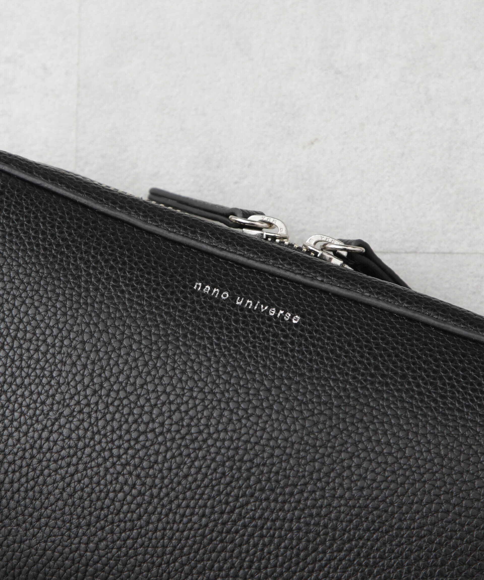 nano･universe「フェイクレザーボディーバッグ」|ショルダー・メッセンジャー|