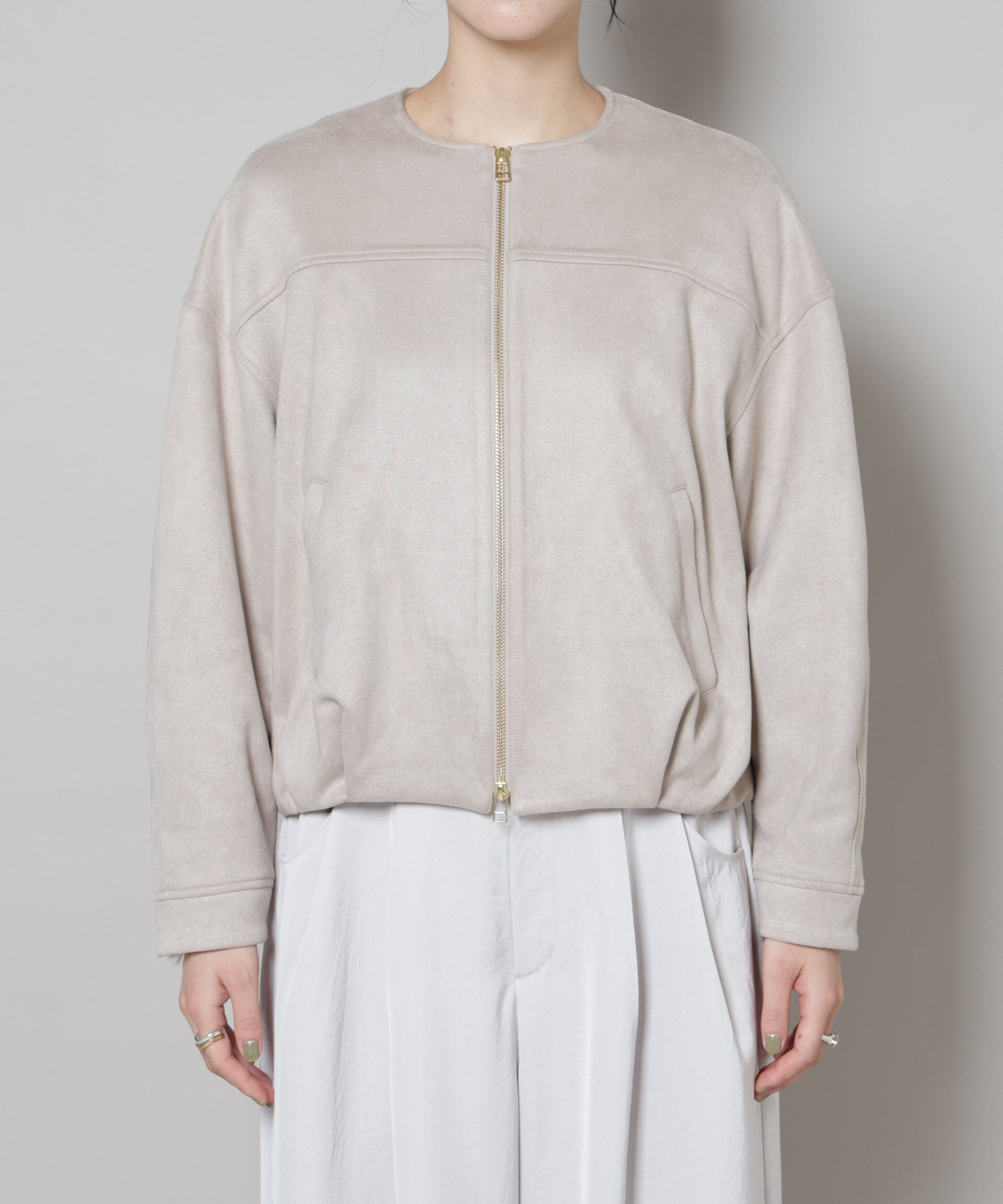 nano･universe「フェイクスエードボンディングノーカラーブルゾン」|ブルゾン・スタジャン|