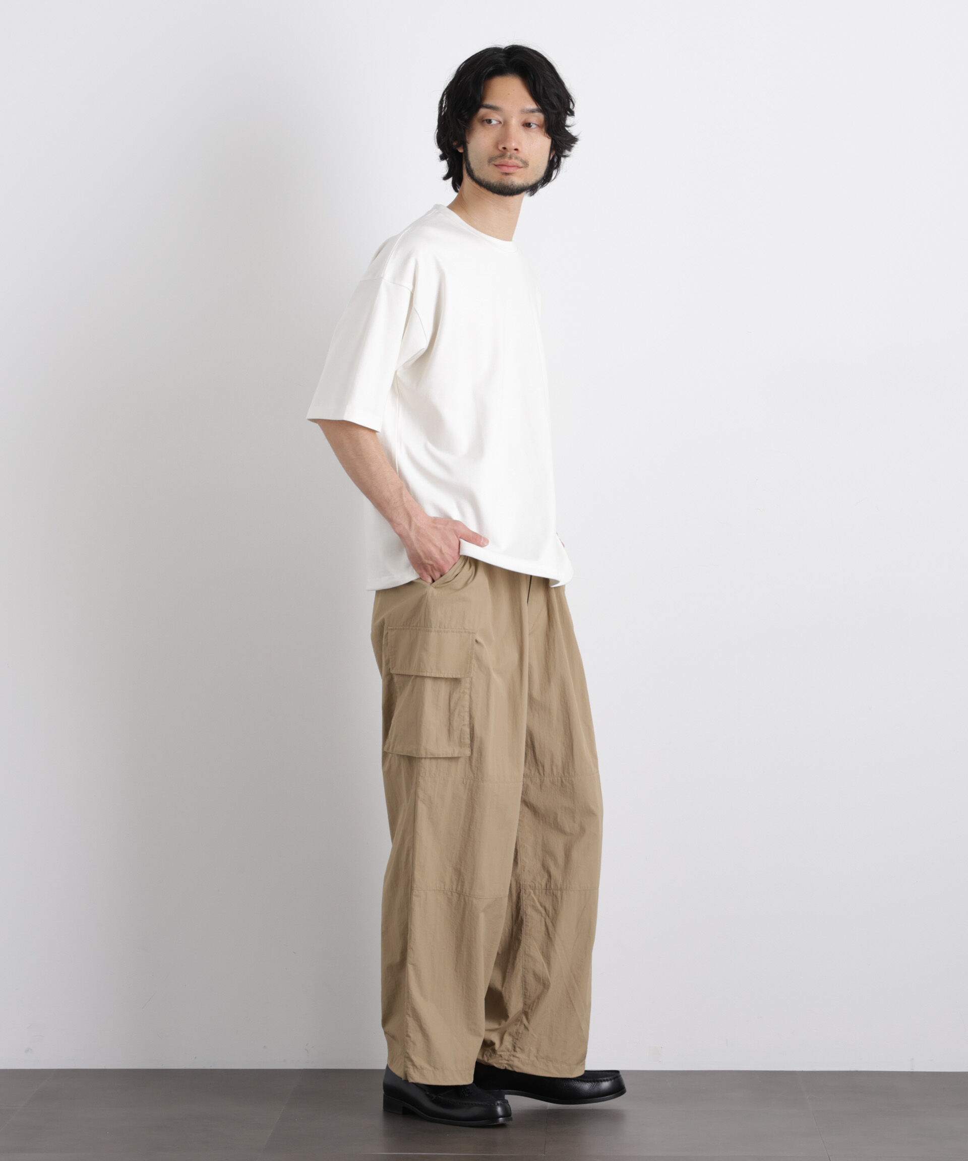 nano･universe「ナイロンリラックスカーゴパンツ」|チノ|