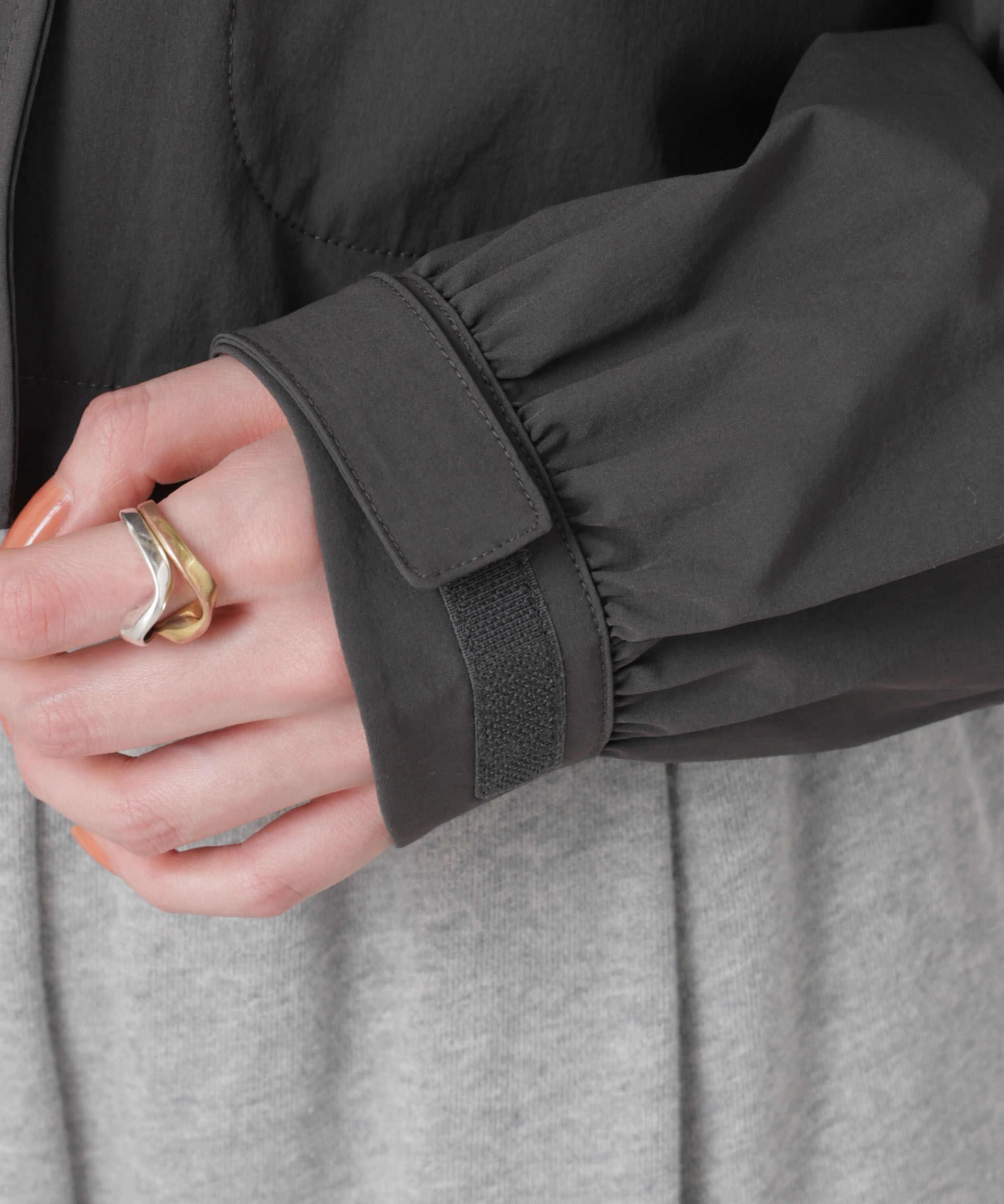 nano･universe「new balance/NB Greyクロップドジャケット」|ブルゾン・スタジャン|