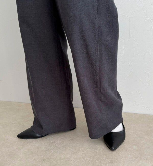 fredy emue「シルキーウォームセミワイドイージーパンツ」|チノ|
