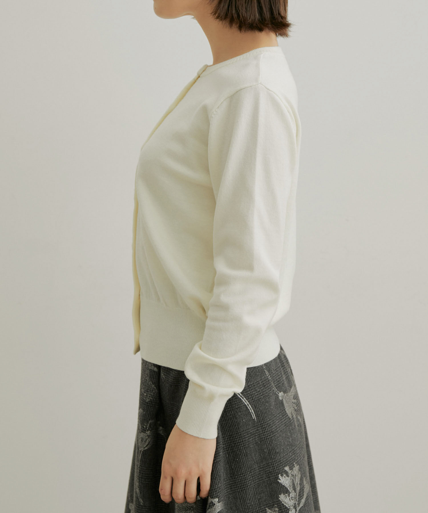 VIS「【洗える・吸湿発熱・静電防止】色々釦クルーネックカーディガン【ECO THERMO WALKER(R)】」|カーディガン|