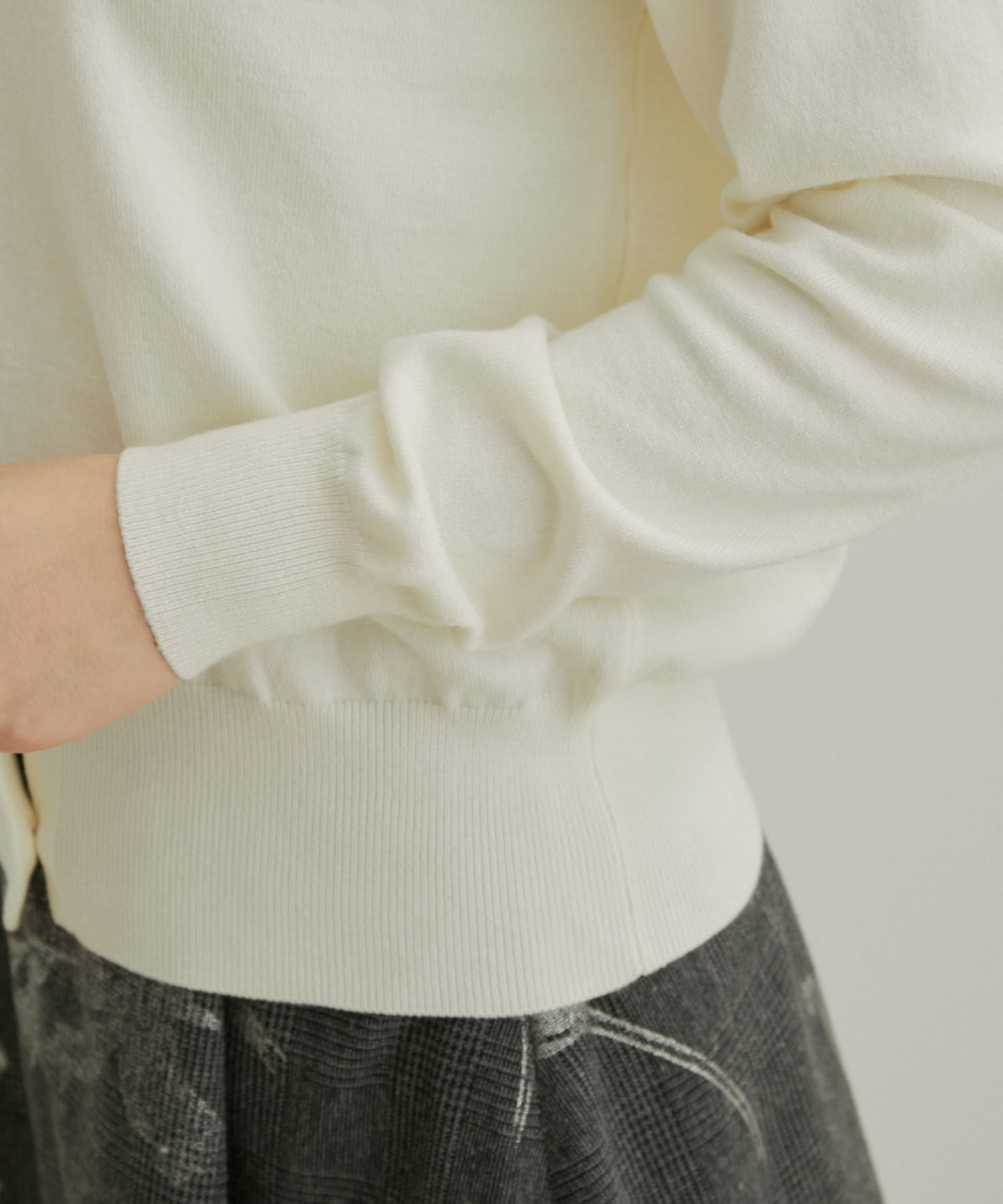 VIS「【洗える・吸湿発熱・静電防止】色々釦クルーネックカーディガン【ECO THERMO WALKER(R)】」|カーディガン|