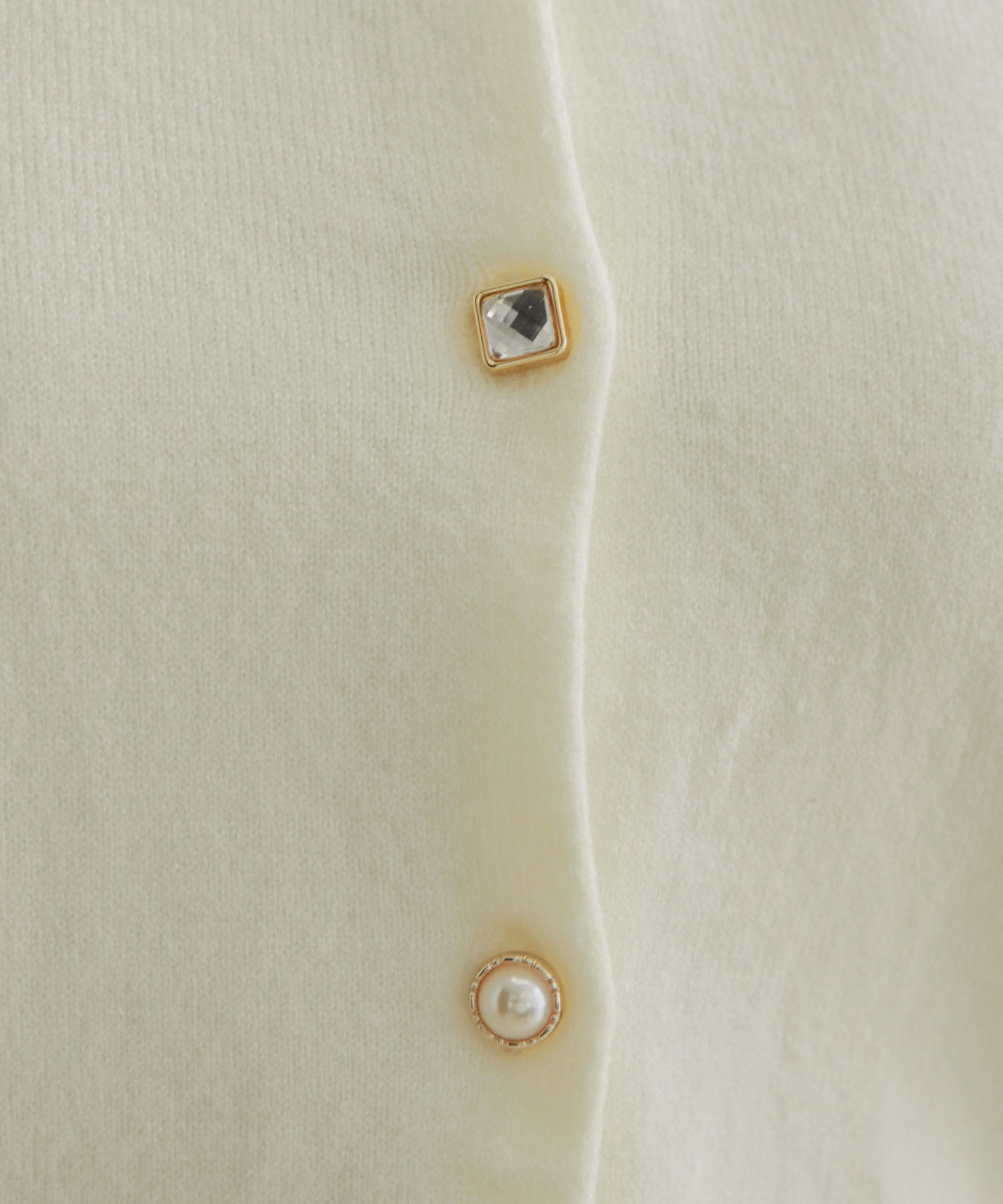 VIS「【洗える・吸湿発熱・静電防止】色々釦クルーネックカーディガン【ECO THERMO WALKER(R)】」|カーディガン|