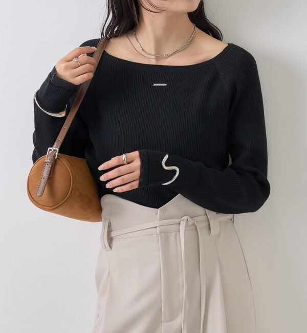  「プレート付きクルーリブニット」|ニット・セーター|