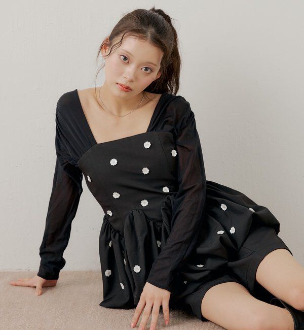  「【SALON by Chico】ドッキングバルーンペプラムフラワーブラウス」|シャツ・ブラウス|