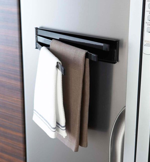 collex「【tower】マグネット 布巾ハンガー ふきん掛け 冷蔵庫収納 スリム 折りたた」|食器・キッチングッズ|ブラック