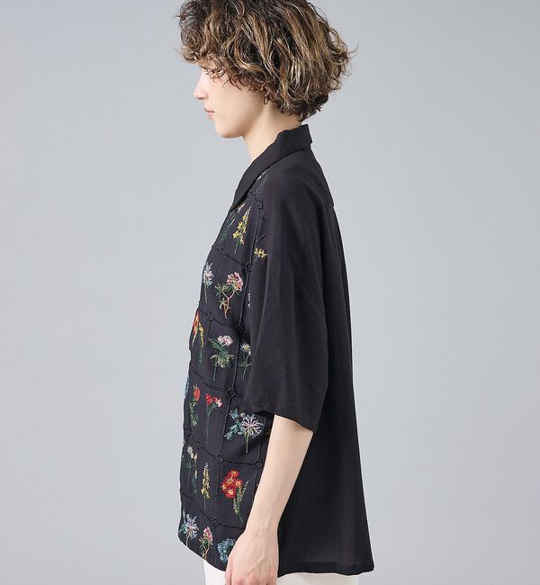 ABAHOUSE「【Revo. / レヴォ】TH-4085 フラワーエンブロイダリー 刺繍 半袖シ」|シャツ・ブラウス|