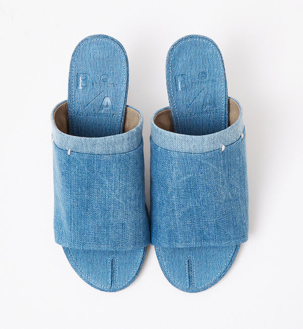 AU BANNISTER「【40周年】【Betty Smith別注】コラボユニークヒールミュール」|サンダル|