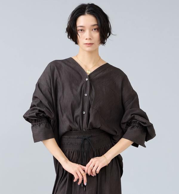 Liesse「Vカラーブラウス」|シャツ・ブラウス|スミクロ