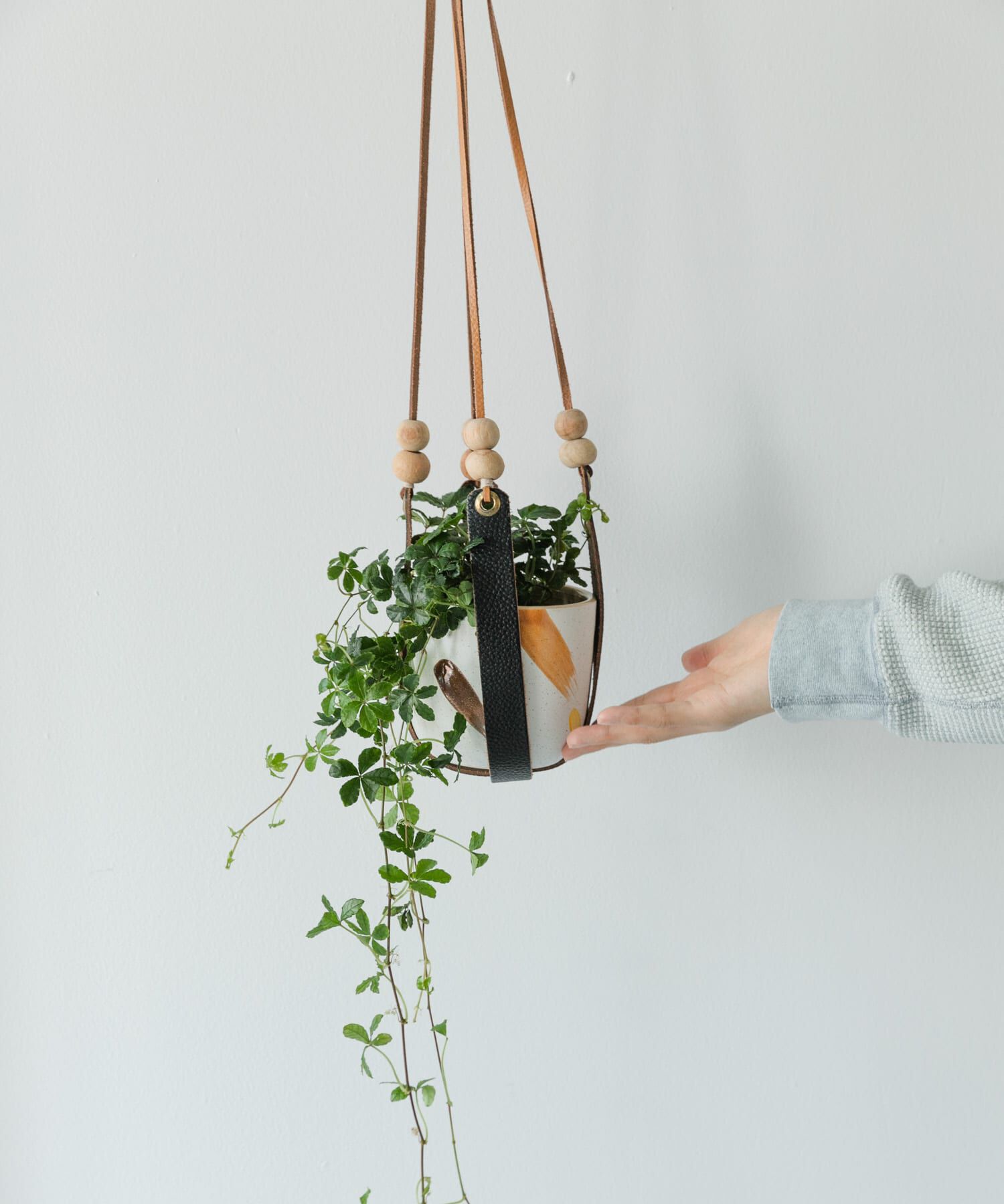 URBAN RESEARCH DOORS「FARM　レザーマクラメハンガー WB」|フィギュア・ホビー|