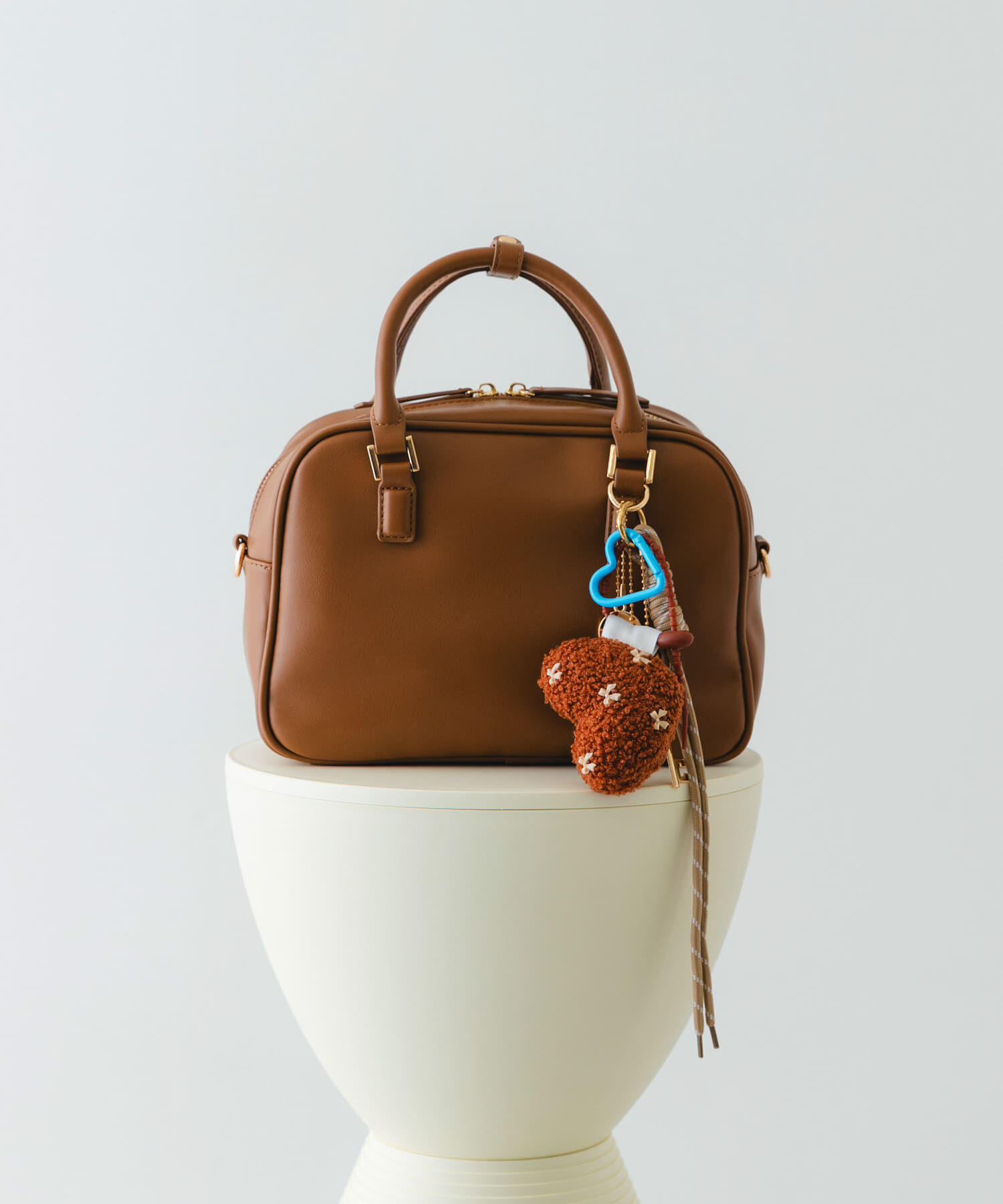 RODE SKO「チャームセットボストンバッグ」|ボストンバッグ|キャメル