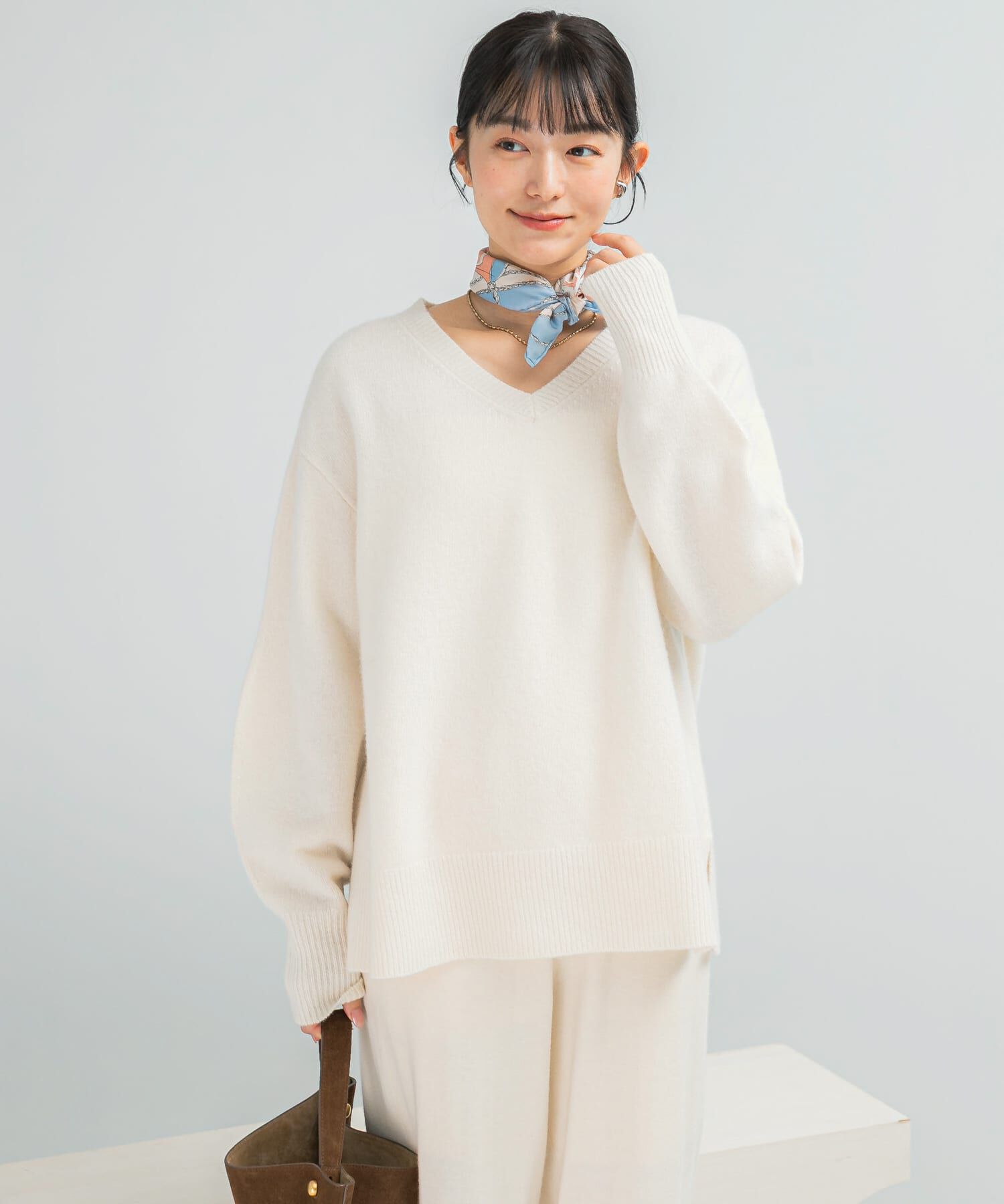 URBAN RESEARCH ROSSO「ウールカシミヤVネックニットプルオーバー」|ニット・セーター|オフホワイト