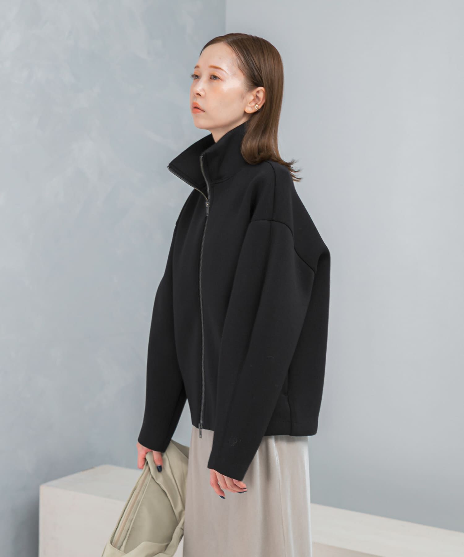 URBAN RESEARCH ROSSO「『WEB限定』刺繍スタンドダンボールブルゾン」|ノーカラーコート|ブラック