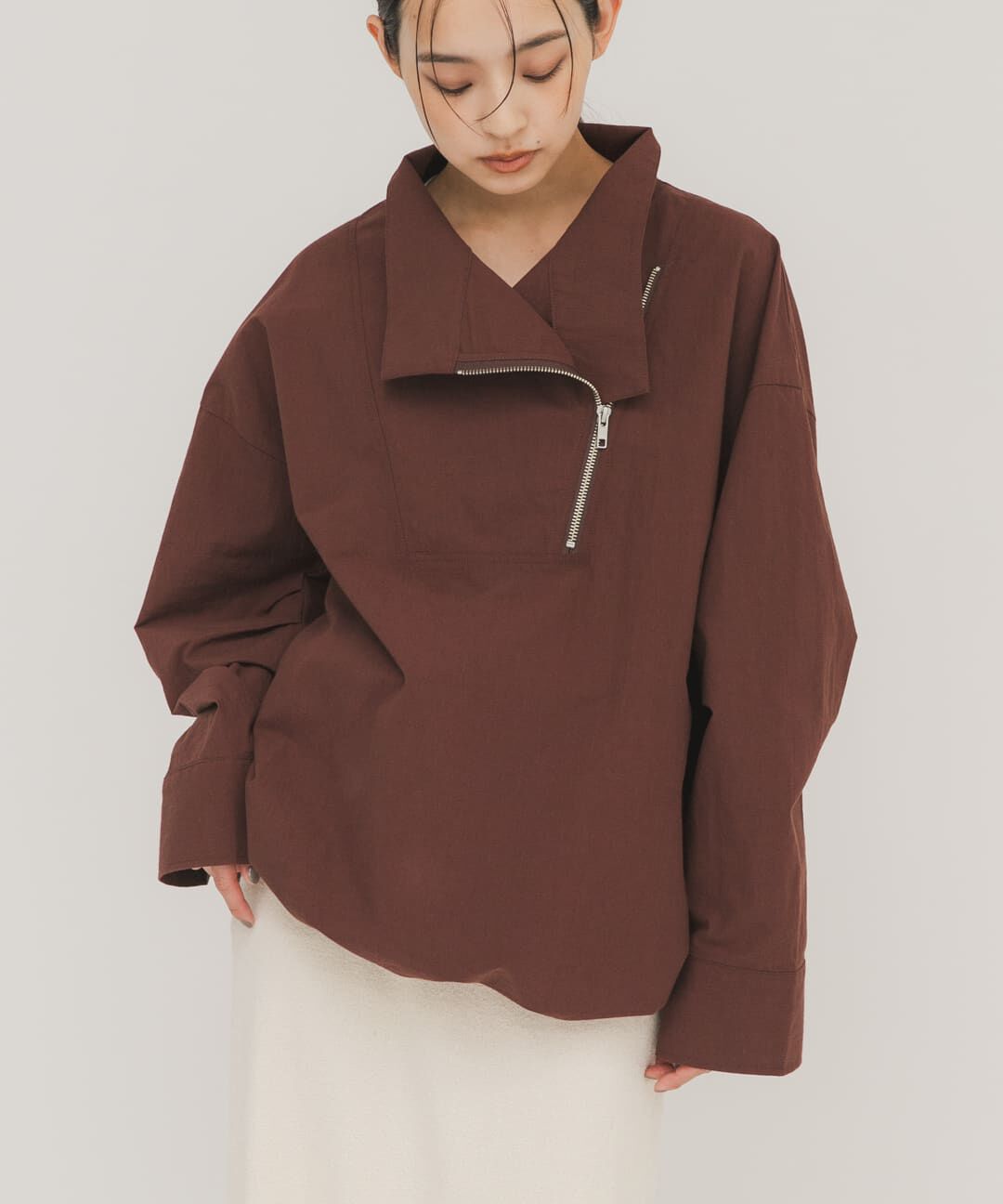  「スラントZIPアノラック」|ノーカラーコート|ボルドー