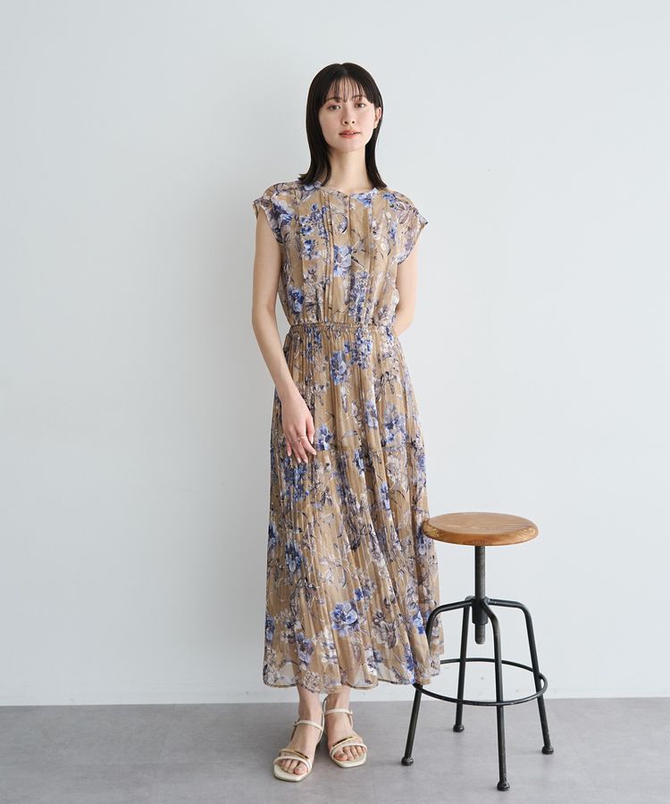 YECCA VECCA「フラワー柄シアープリーツワンピース」|ワンピース|
