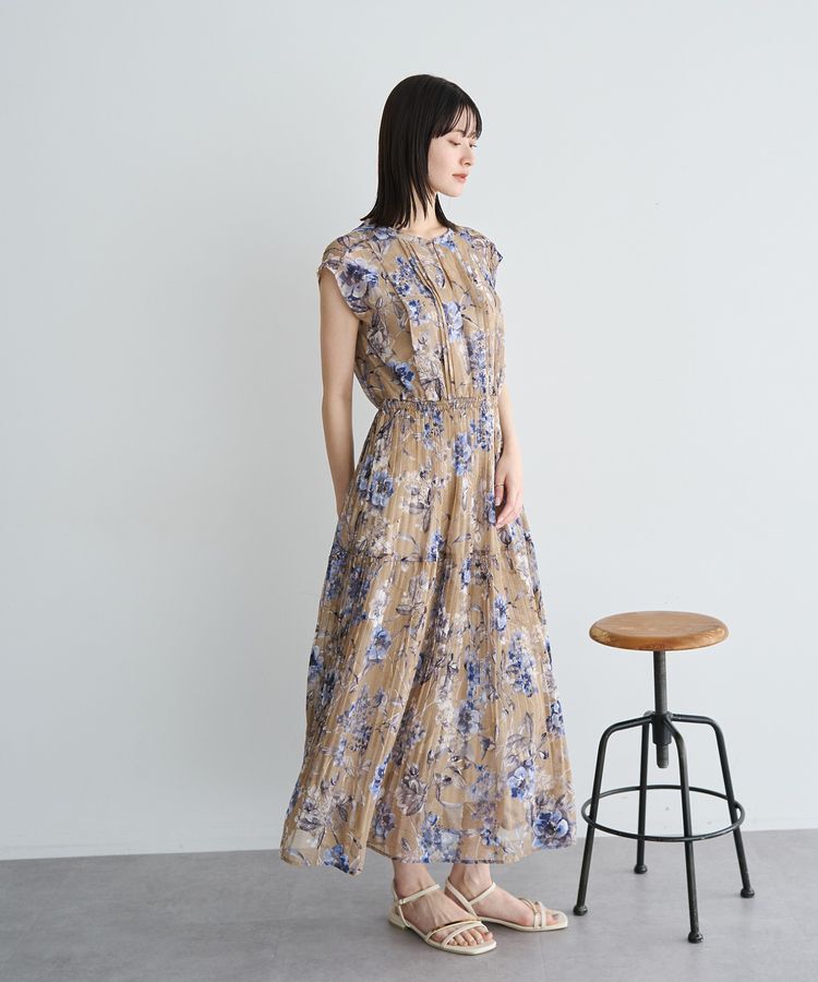 YECCA VECCA「フラワー柄シアープリーツワンピース」|ワンピース|