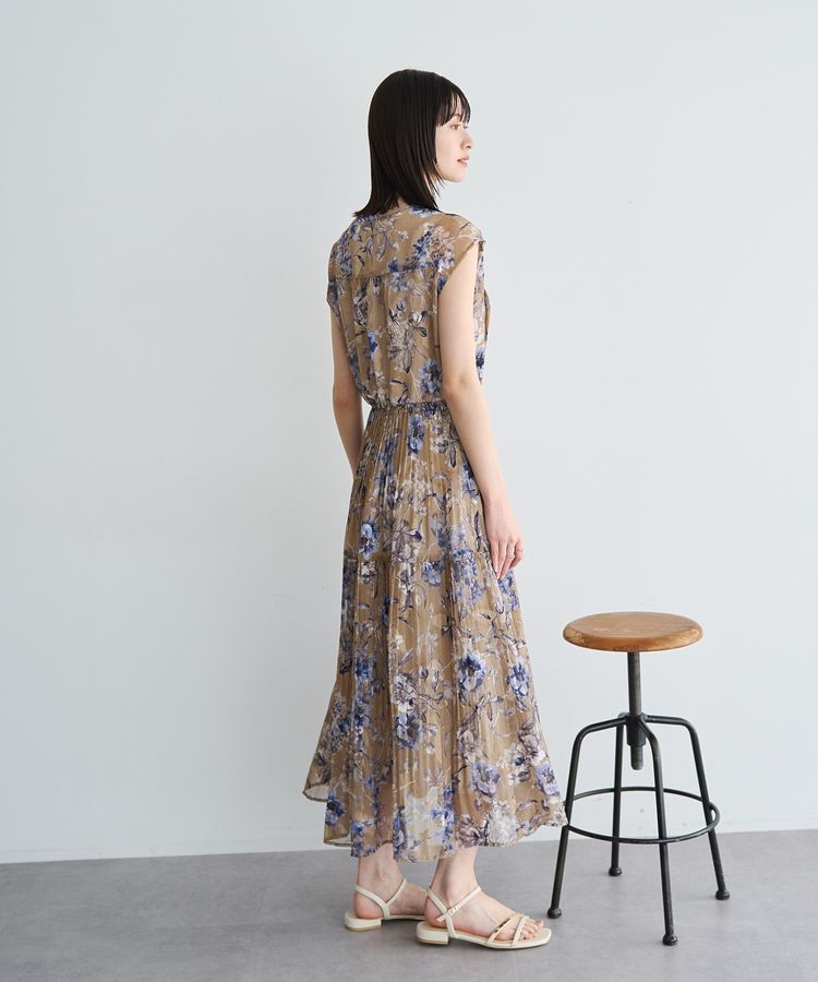 YECCA VECCA「フラワー柄シアープリーツワンピース」|ワンピース|