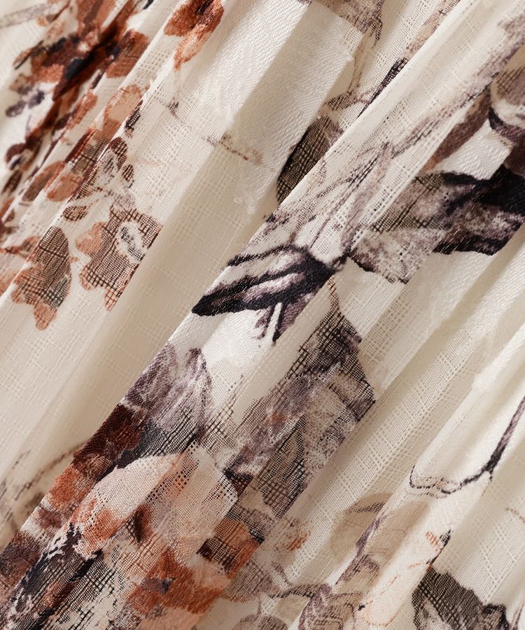 YECCA VECCA「フラワー柄シアープリーツワンピース」|ワンピース|