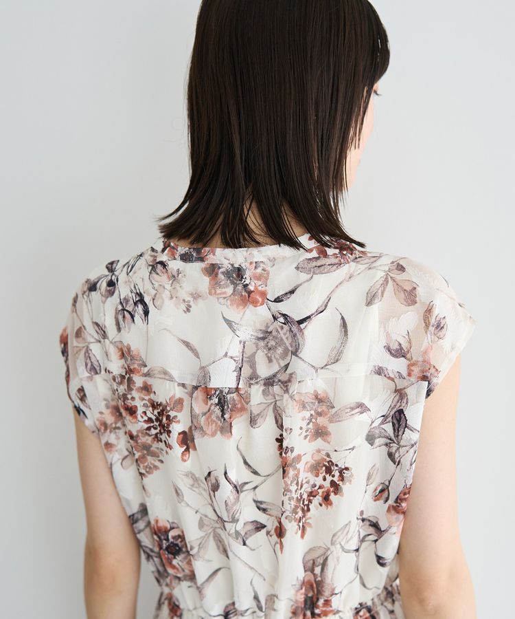 YECCA VECCA「フラワー柄シアープリーツワンピース」|ワンピース|