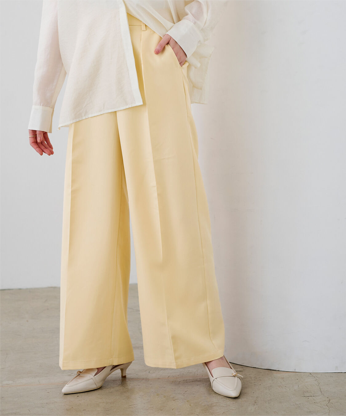 ur's「ワンタックカラーワイドパンツ」|スラックス|