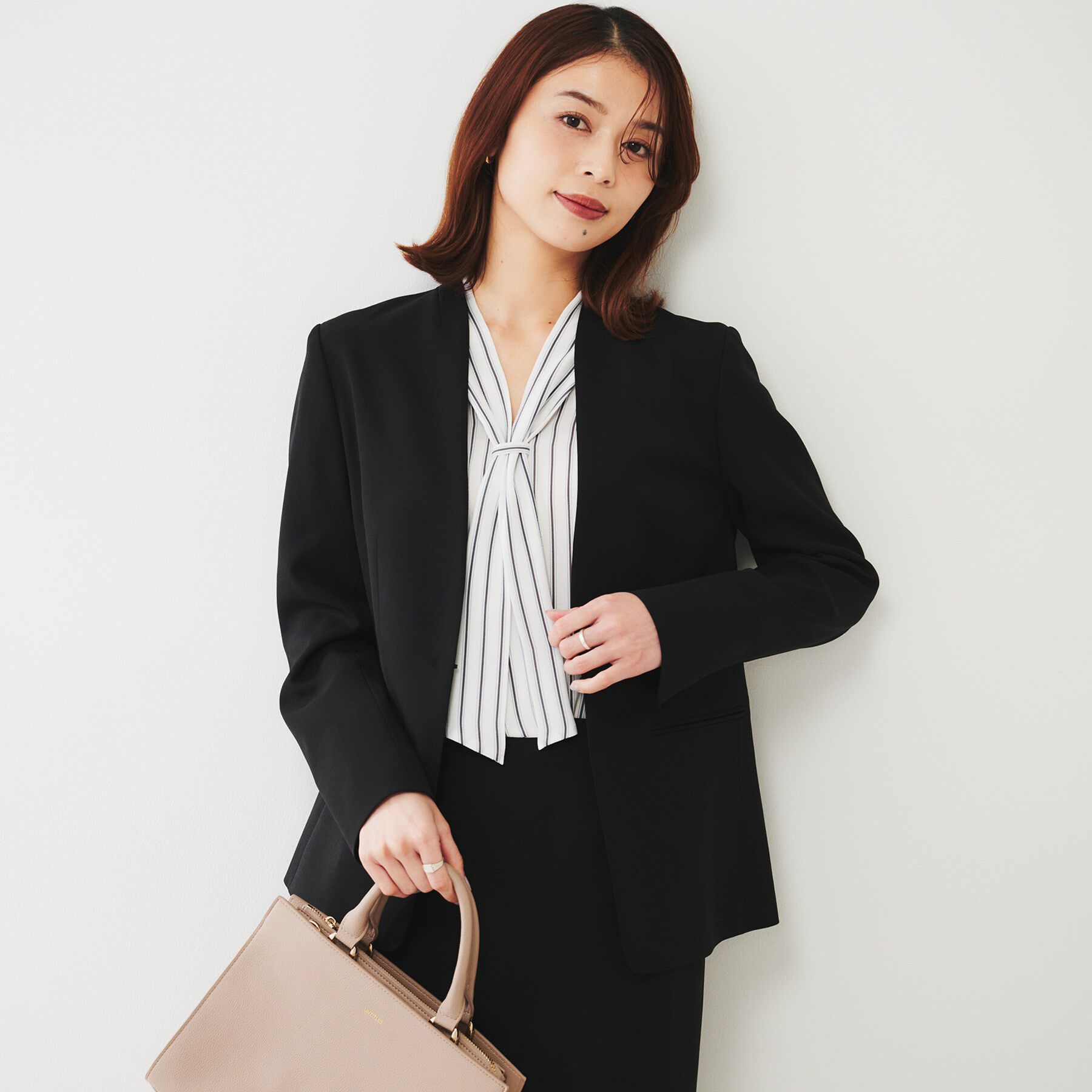 UNTITLED「【通勤スーツ】ライトウェイト カラーレスジャケット」|ノーカラージャケット|