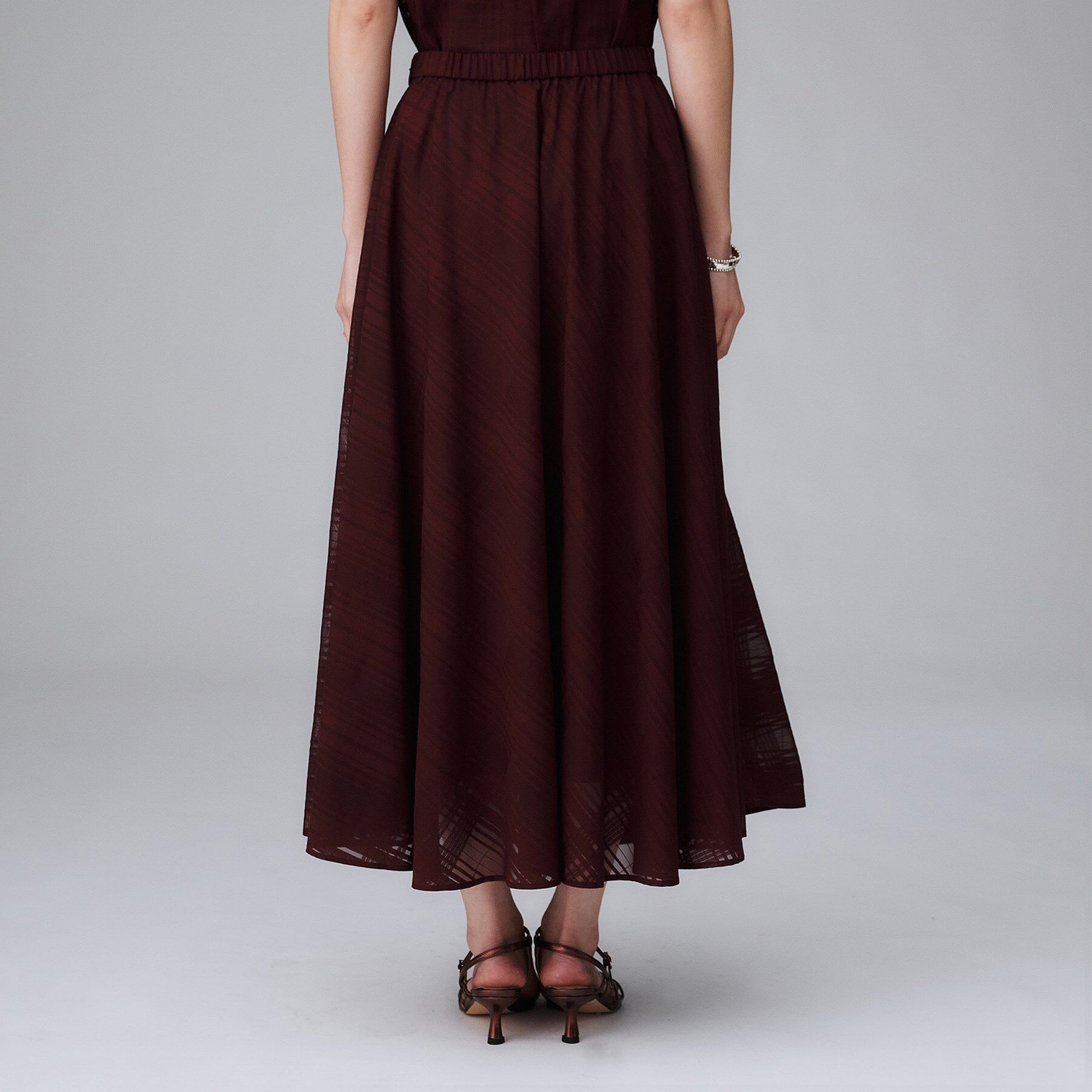 UNTITLED「【セットアップ可/後ろウエストゴム】シアーチェックスカート」|スカート|