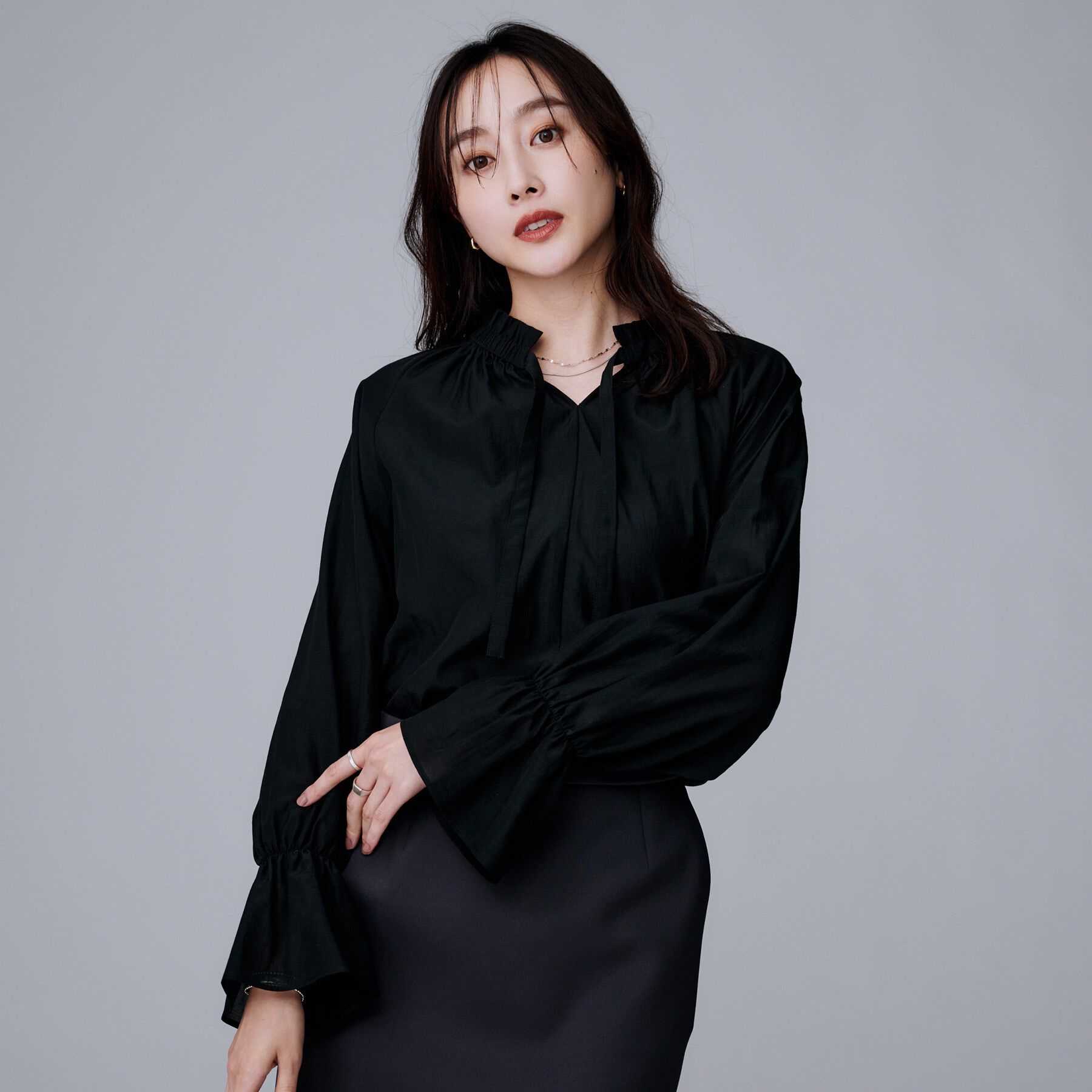 UNTITLED「【キャンディスリーブ/エレガント】フリルギャザーネックブラウス」|シャツ・ブラウス|