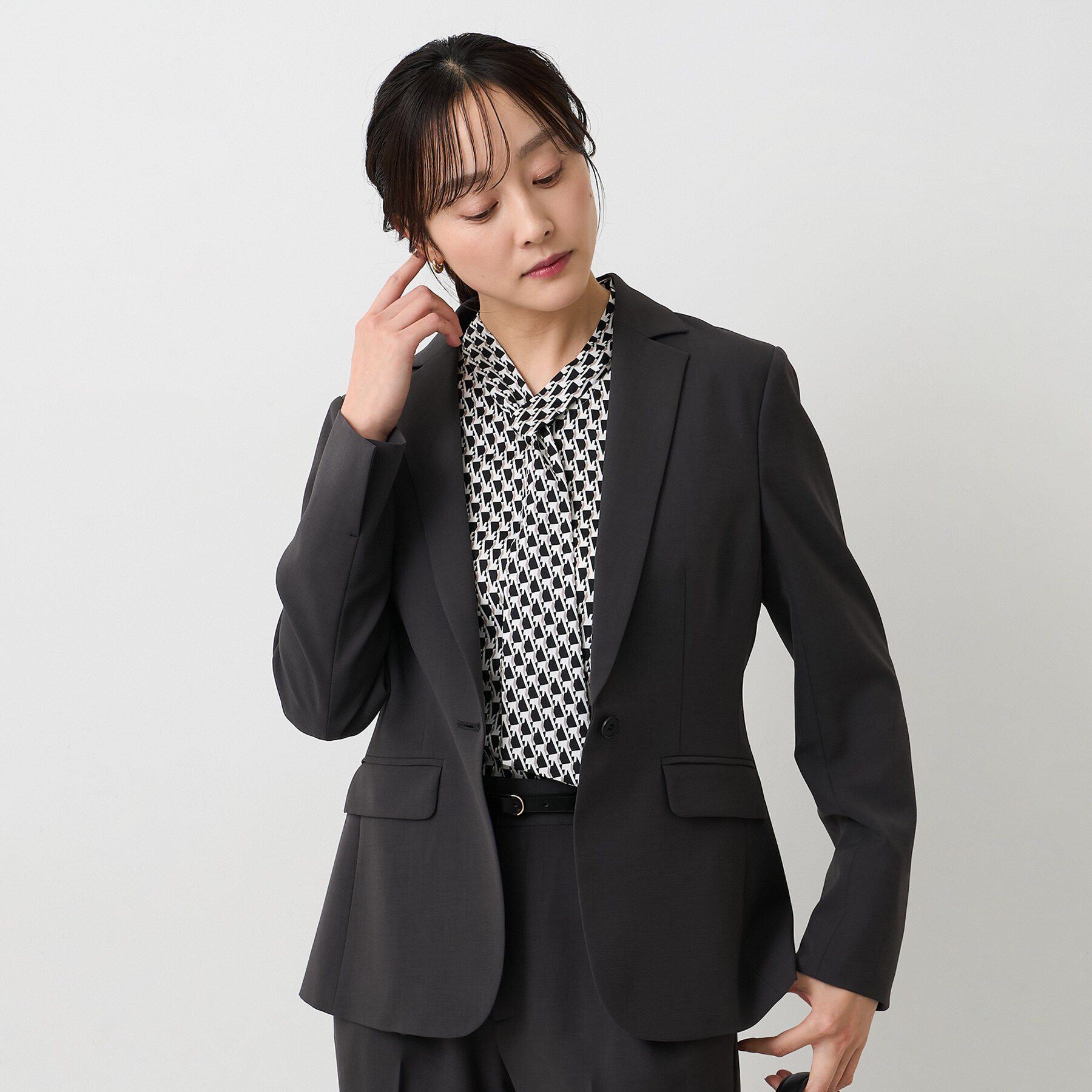 UNTITLED「【洗える/仕事着/スーツ】エアリーテーラードジャケット」|テーラードジャケット|