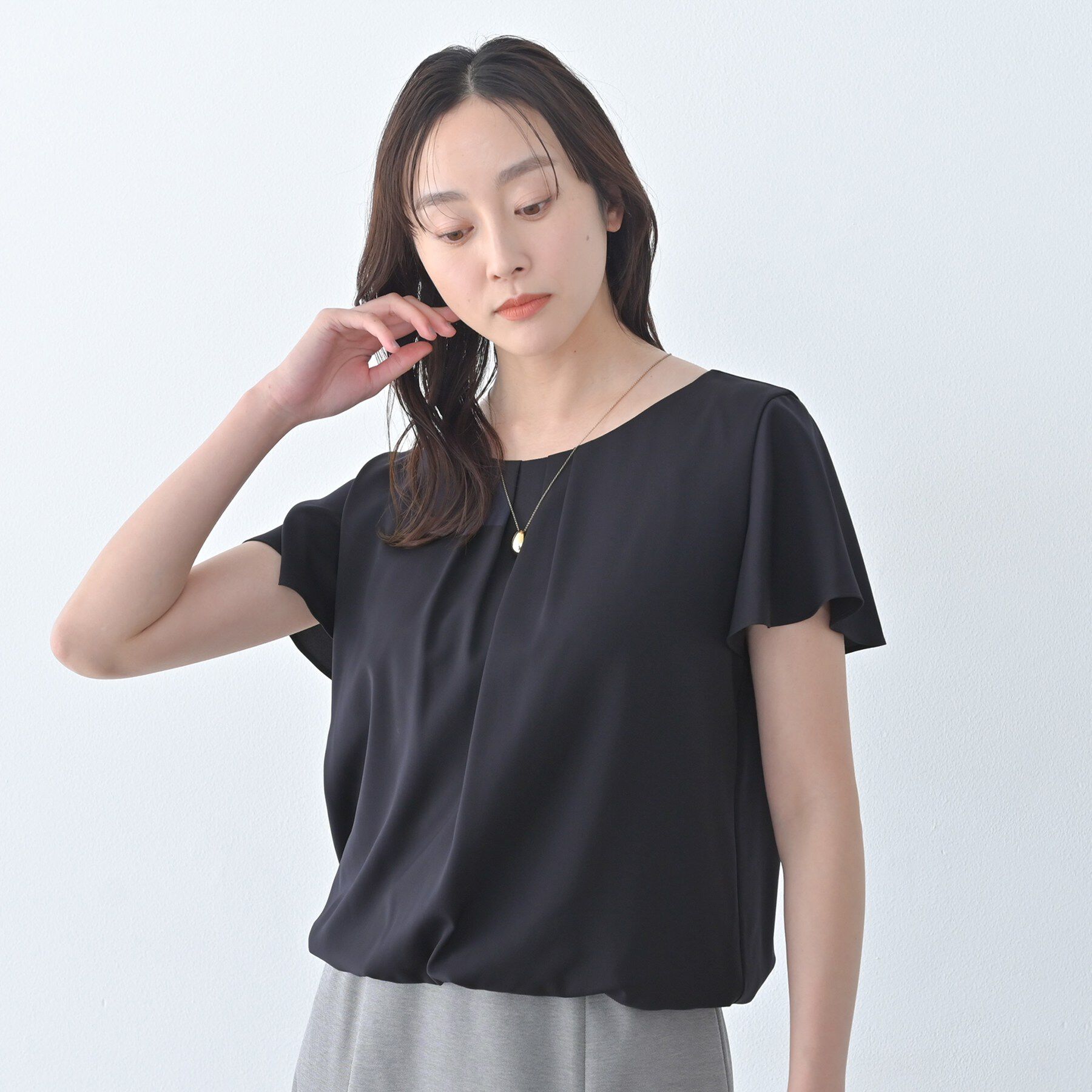 UNTITLED「パウダリータックブラウス」|シャツ・ブラウス|ネイビー(094)