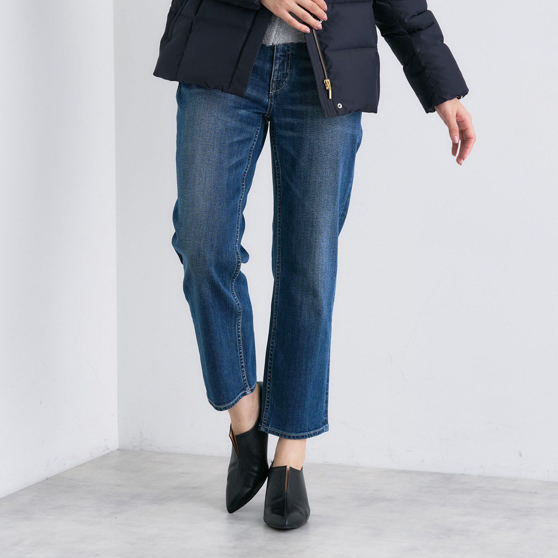 INDIVI「【春の新色登場！褒められデニム】スリムストレート デニムパンツ」|デニム|