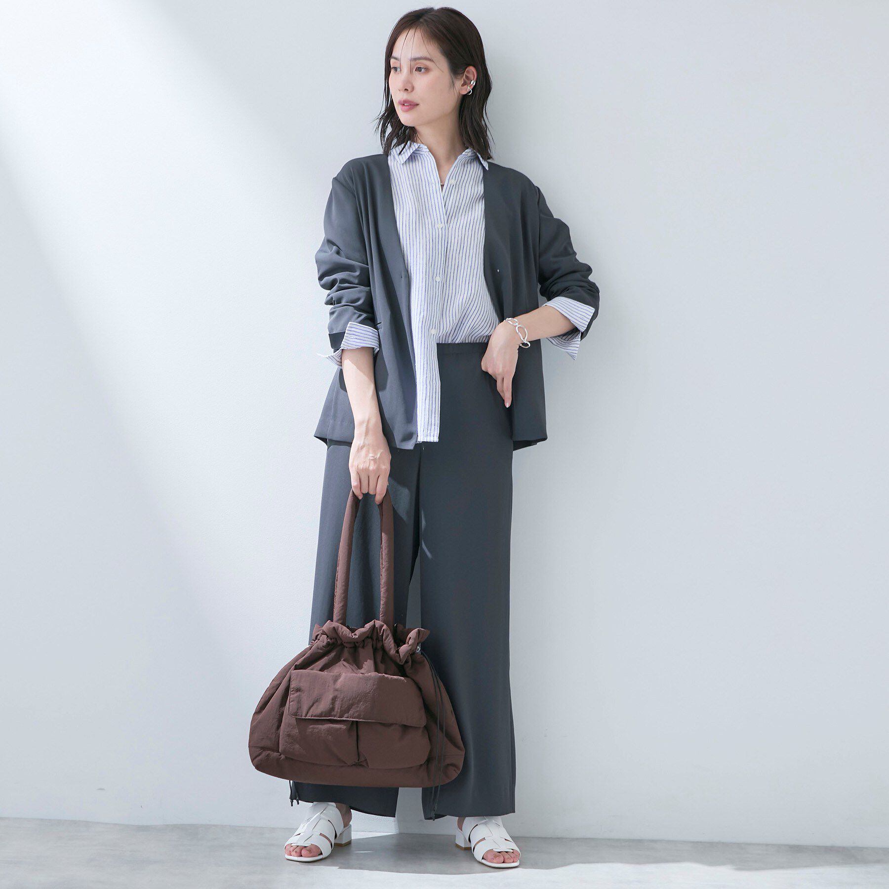 INDIVI「新色登場！【超軽量】フロントポケットバッグ」|トートバッグ|