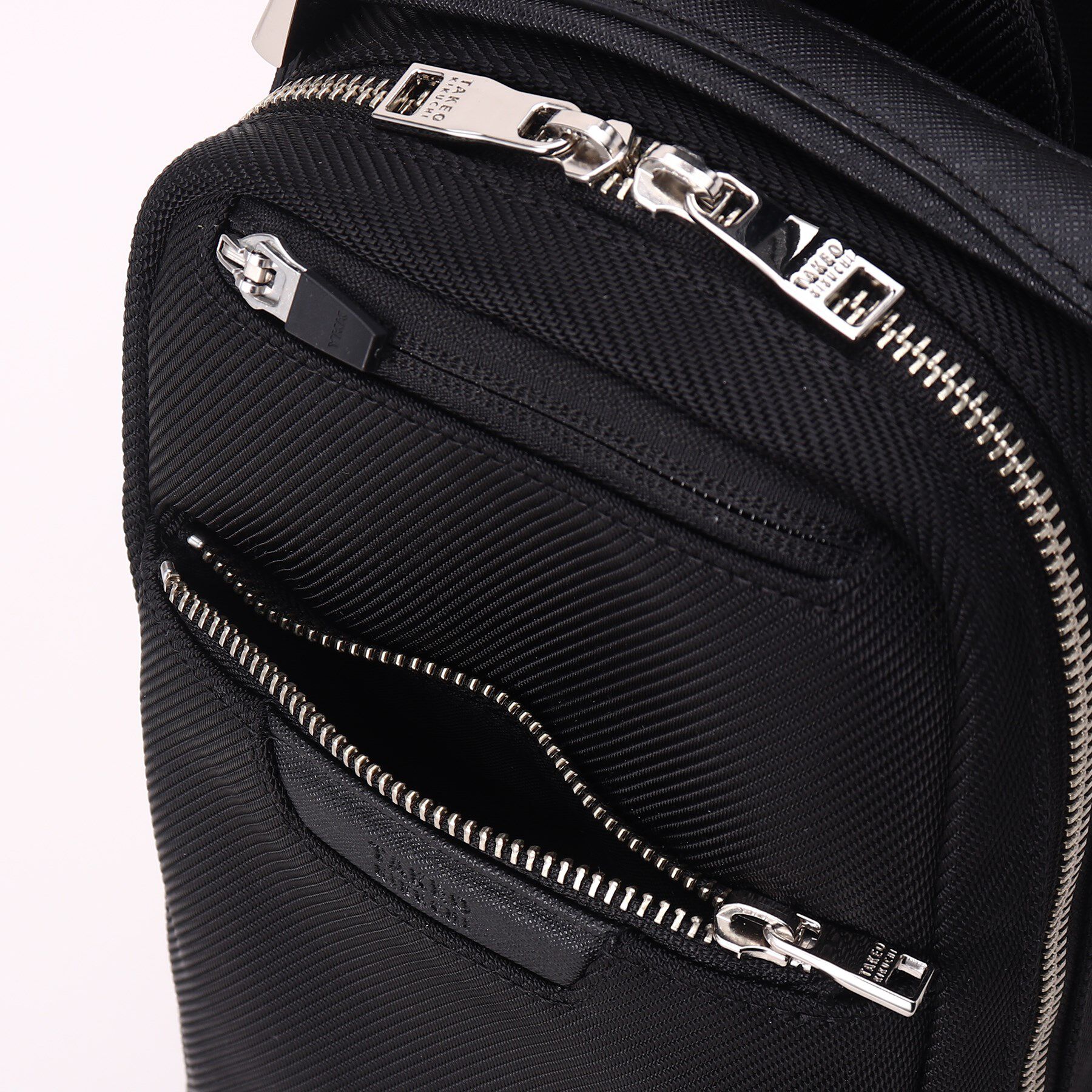 TAKEO KIKUCHI「薄マチ スマート 大人　ワンショルダーバッグ」|ショルダー・メッセンジャー|