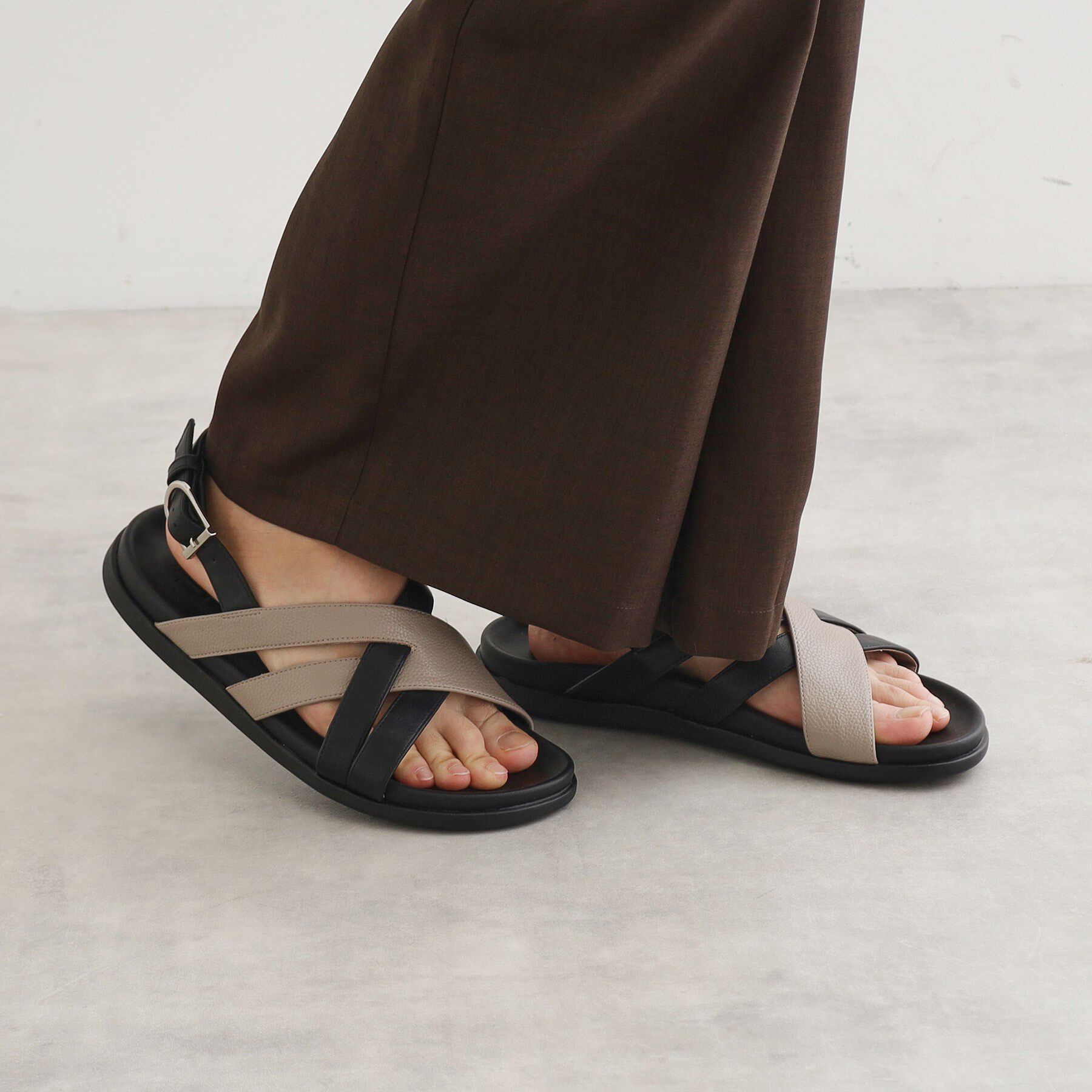 tk.TAKEO KIKUCHI「クロスコンビサンダル」|サンダル|