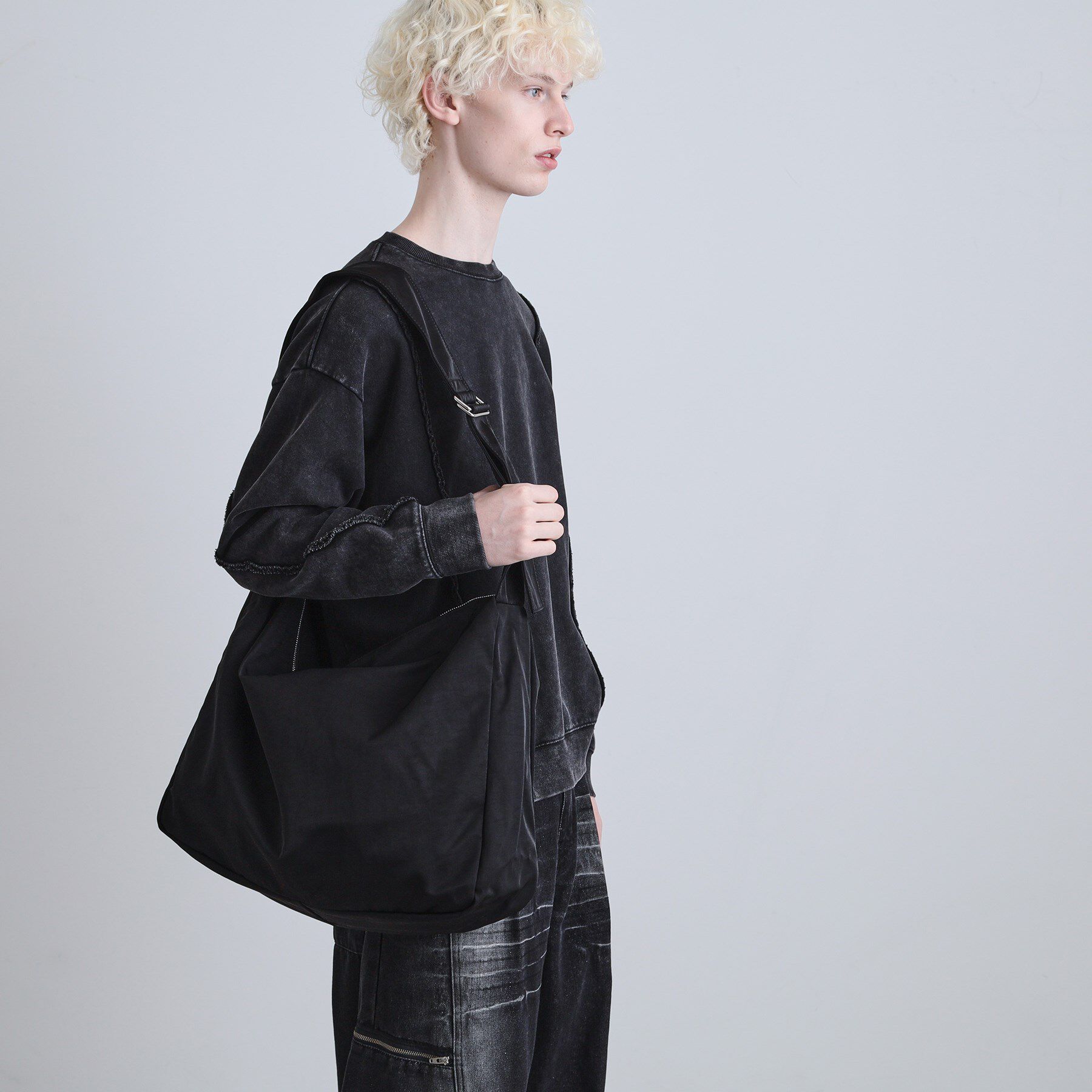 tk.TAKEO KIKUCHI「ルーズビッグショルダーバッグ／たすき掛け／ビッグ／A4サイズ収納可能」|ショルダー・メッセンジャー|