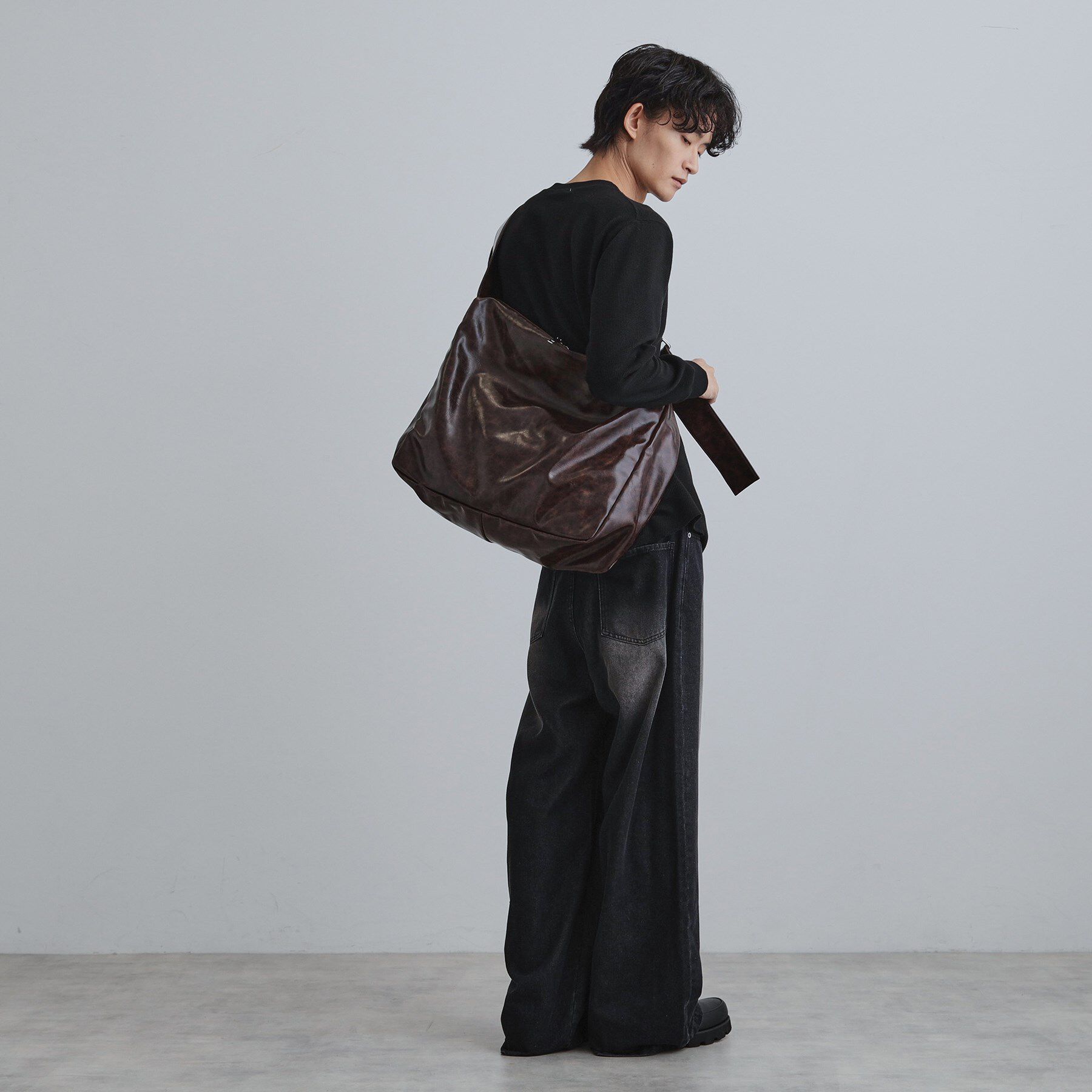 tk.TAKEO KIKUCHI「ルーズビッグショルダーバッグ／たすき掛け／ビッグ／A4サイズ収納可能」|ショルダー・メッセンジャー|