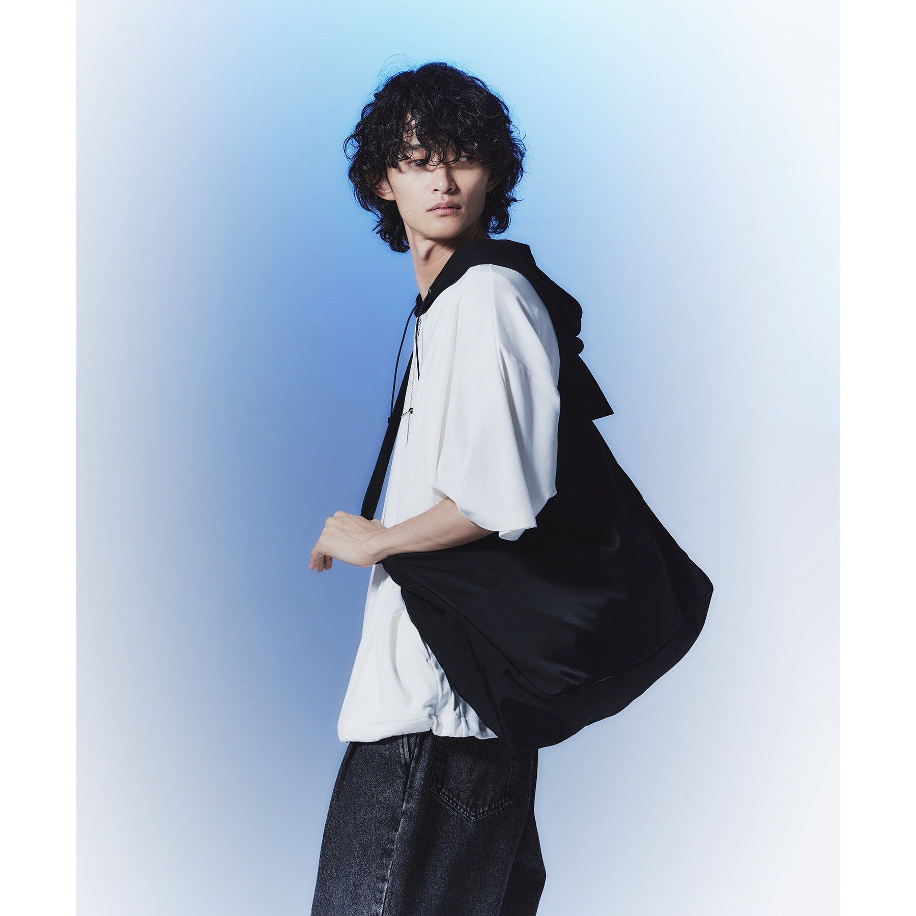 tk.TAKEO KIKUCHI「ルーズビッグショルダーバッグ／たすき掛け／ビッグ／A4サイズ収納可能」|ショルダー・メッセンジャー|