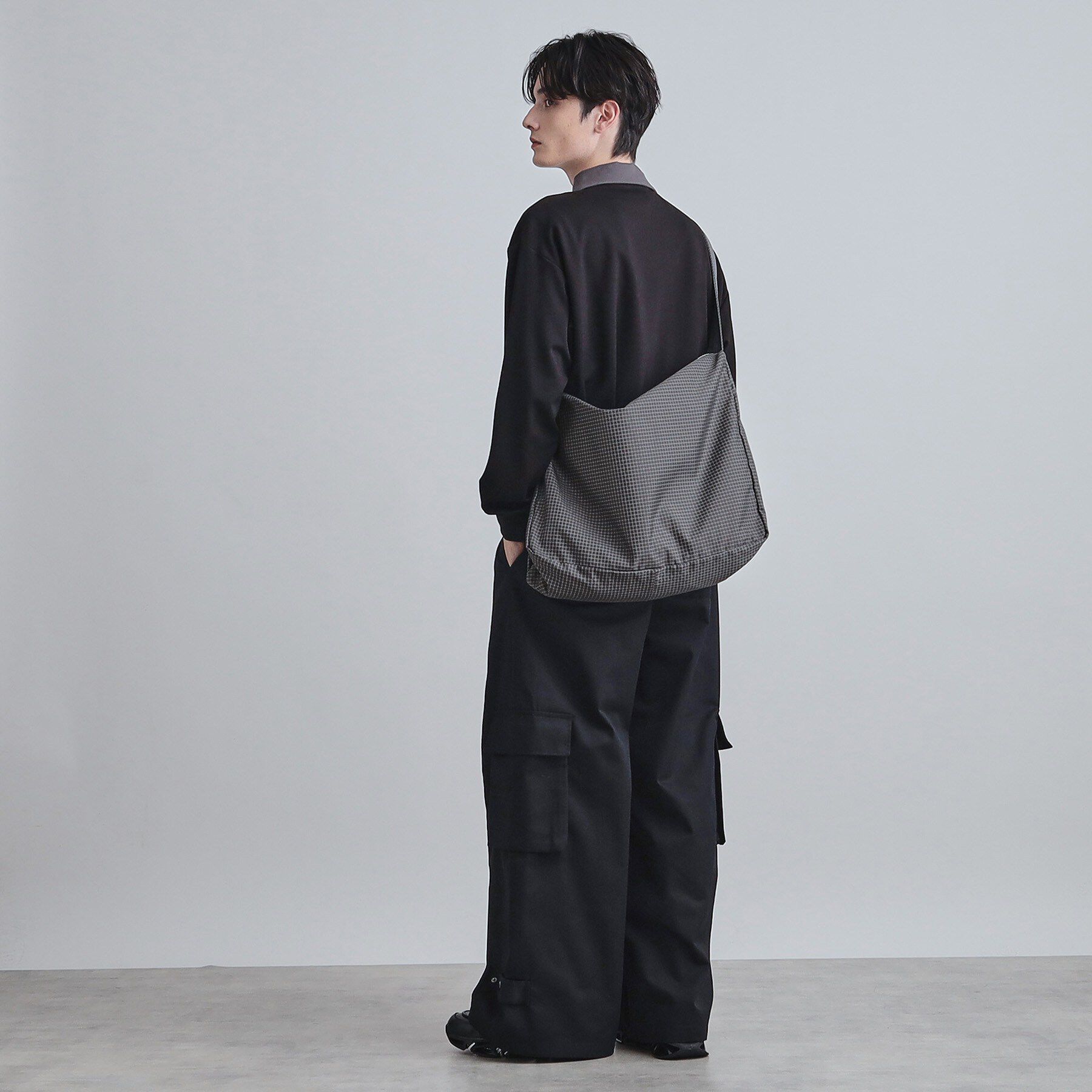 tk.TAKEO KIKUCHI「ルーズビッグショルダーバッグ／たすき掛け／ビッグ／A4サイズ収納可能」|ショルダー・メッセンジャー|