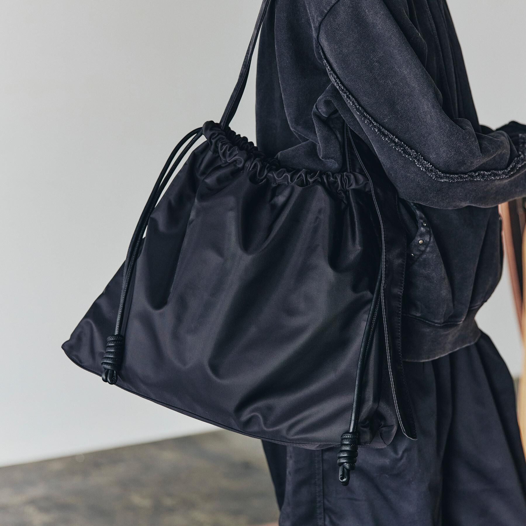 tk.TAKEO KIKUCHI「ルーズビッグショルダーバッグ／たすき掛け／ビッグ／A4サイズ収納可能」|ショルダー・メッセンジャー|