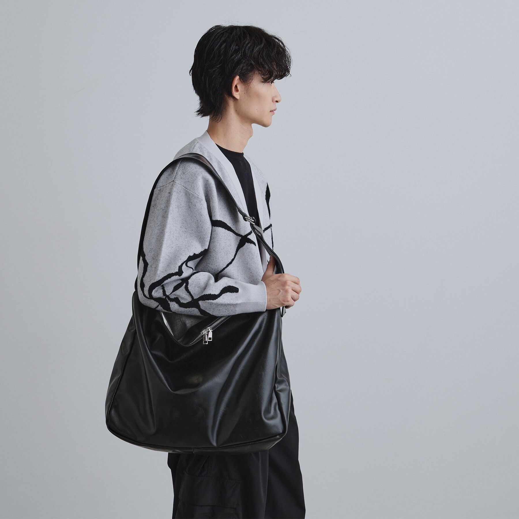 tk.TAKEO KIKUCHI「ルーズビッグショルダーバッグ／たすき掛け／ビッグ／A4サイズ収納可能」|ショルダー・メッセンジャー|