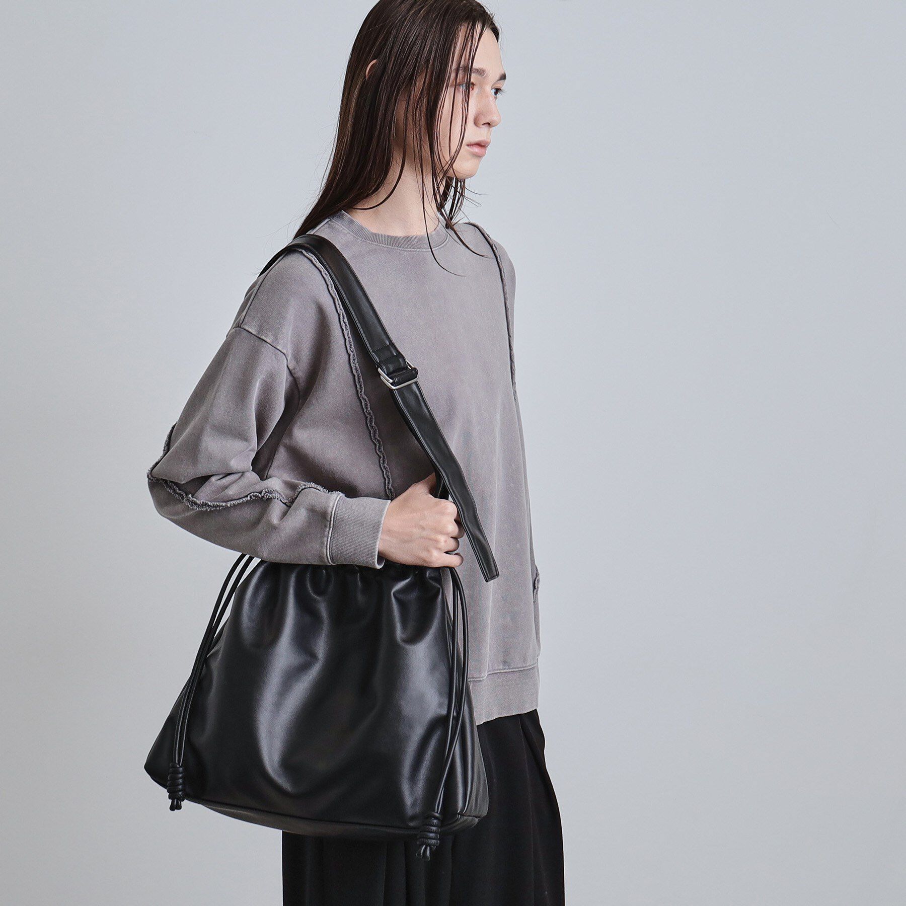 tk.TAKEO KIKUCHI「ルーズビッグショルダーバッグ／たすき掛け／ビッグ／A4サイズ収納可能」|ショルダー・メッセンジャー|