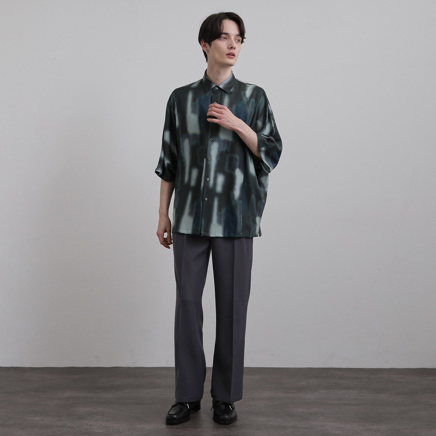tk.TAKEO KIKUCHI「アブストラクトドルマンシャツ」|シャツ・ブラウス|