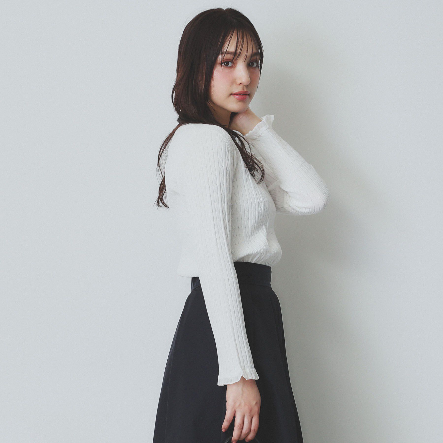 index「ゴールドモチーフ付きケーブルニット【洗濯機洗い可】」|ニット・セーター|