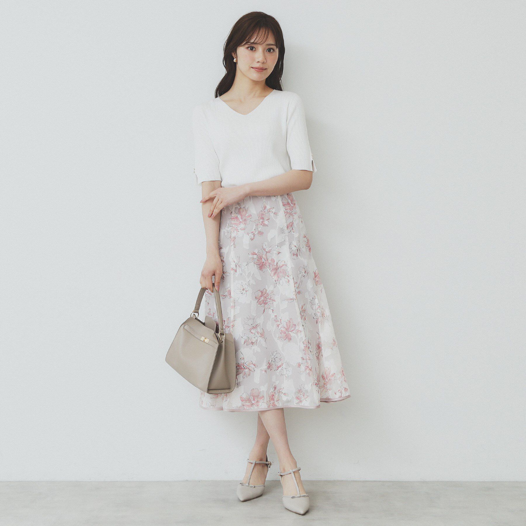 index「《5色展開》Vネックリブニット【洗濯機洗い可】」|ニット・セーター|