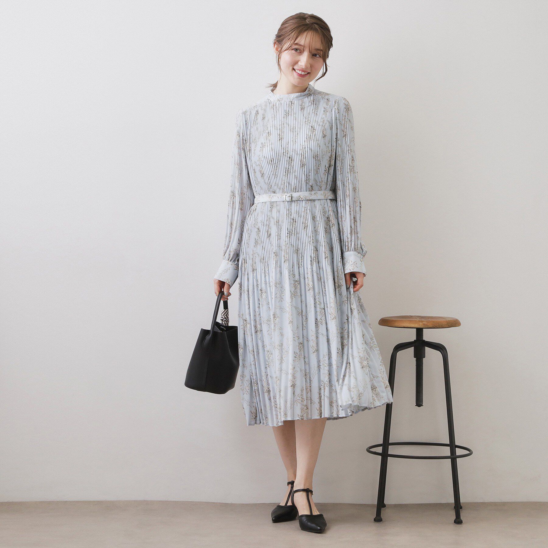 index「ベルト付きプリーツフレアワンピース【洗濯機OK/イージーアイロン/防シワ】《5col》」|ワンピース|