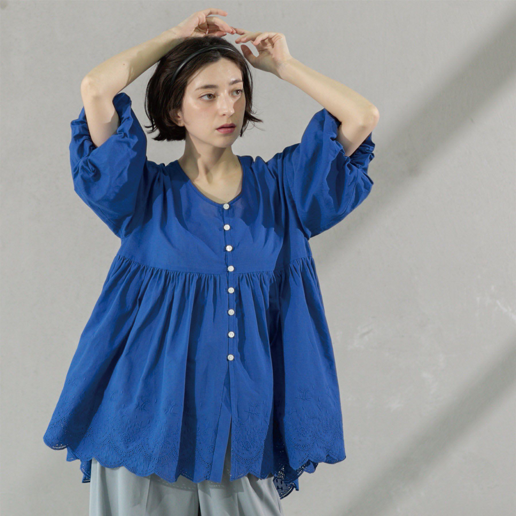 OPAQUE.CLIP「バルーン袖スカラップ刺繍レースチュニック」|シャツ・ブラウス|